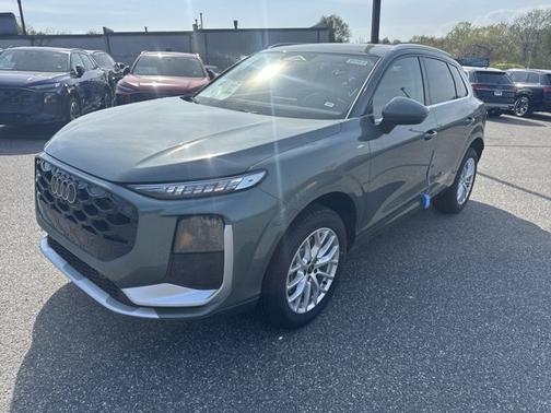 Sage Green Metallic 2026 Audi Q3 S line