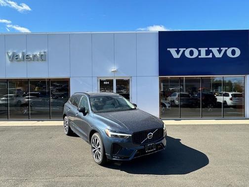 2025 Volvo XC60 Core