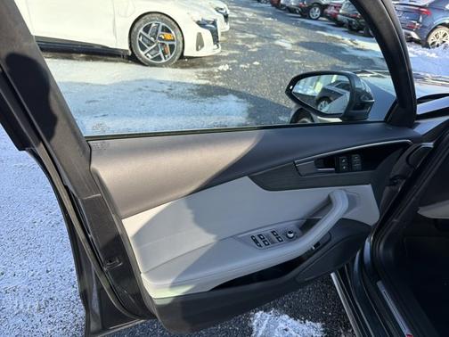 2023 Audi A4 S line Premium Plus