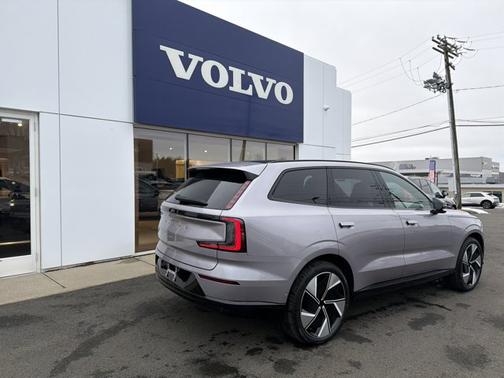 2026 Volvo EX90 Ultra