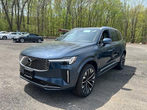 2025 Volvo XC90 Plug-In Hybrid Plus