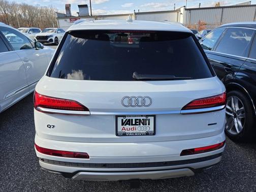 2025 Audi Q7 Premium Plus