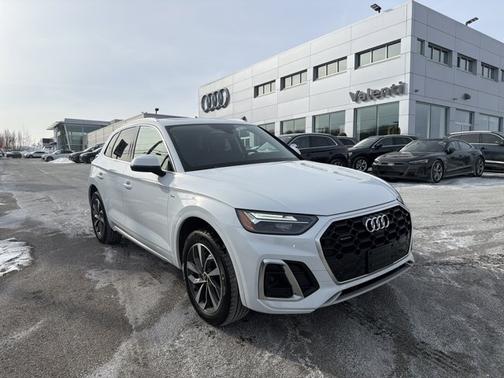 2023 Audi Q5 S line Premium Plus