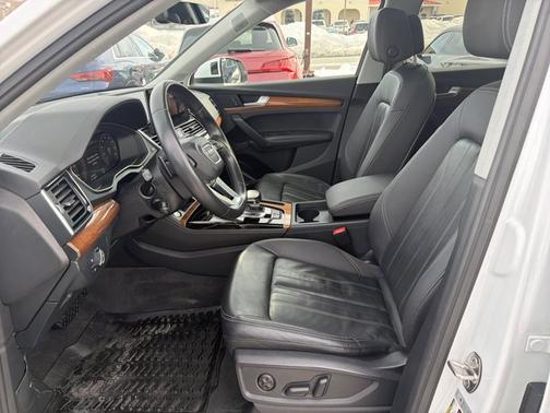 2023 Audi Q5 S line Premium Plus