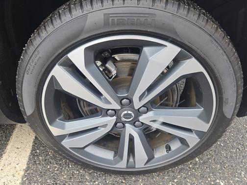 2025 Volvo V60 Cross Country Plus