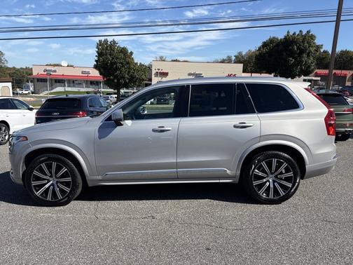 2025 Volvo XC90 Core