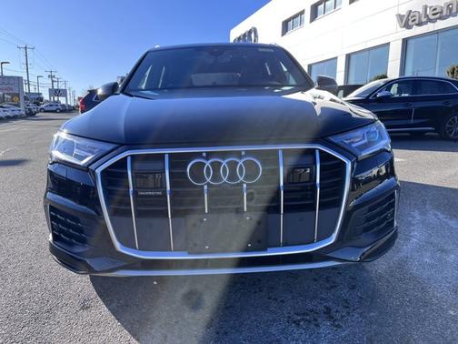 2022 Audi Q7 Premium Plus