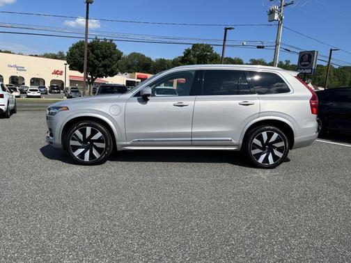 2024 Volvo XC90 Recharge Plug-In Hybrid Ultimate