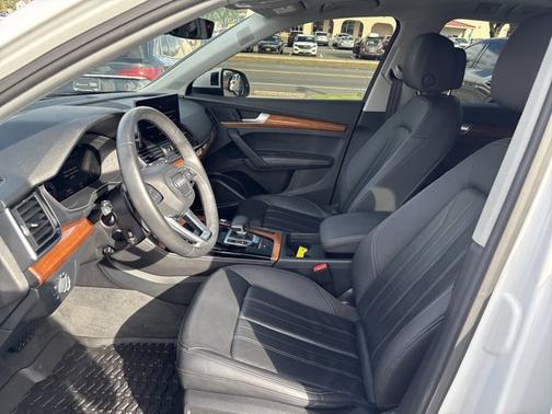 2023 Audi Q5 S line Premium Plus