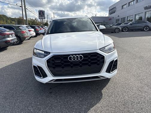2023 Audi Q5 S line Premium Plus