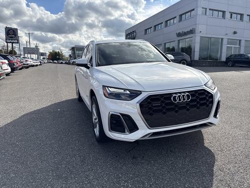 2023 Audi Q5 S line Premium Plus