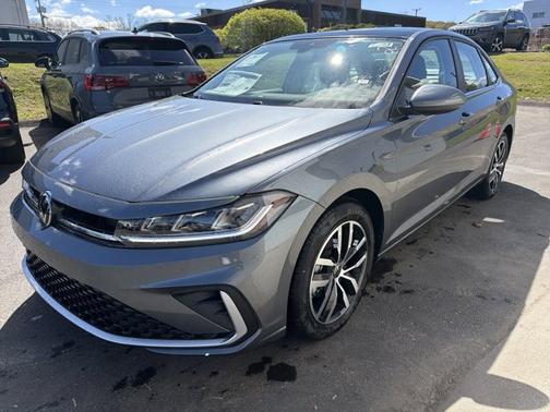 Platinum Gray Metallic 2026 Volkswagen Jetta SE