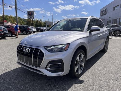 2023 Audi Q5 Premium Plus