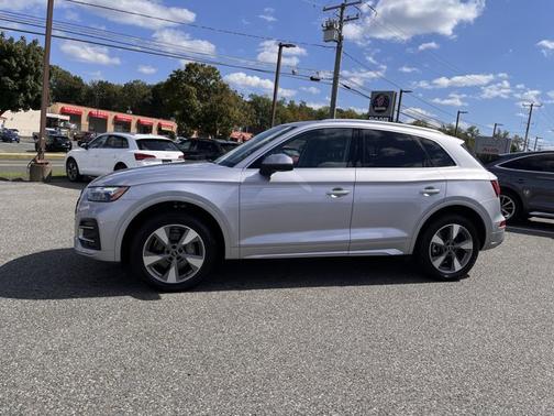 2023 Audi Q5 Premium Plus