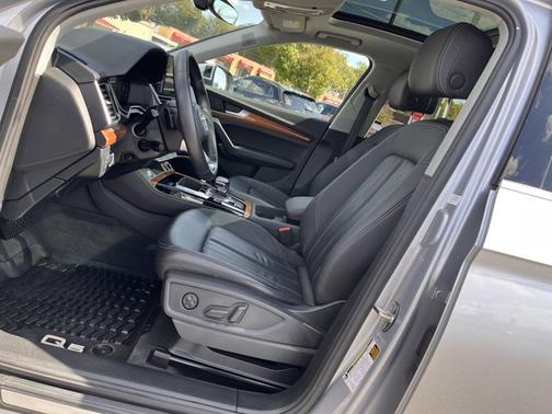 2023 Audi Q5 Premium Plus