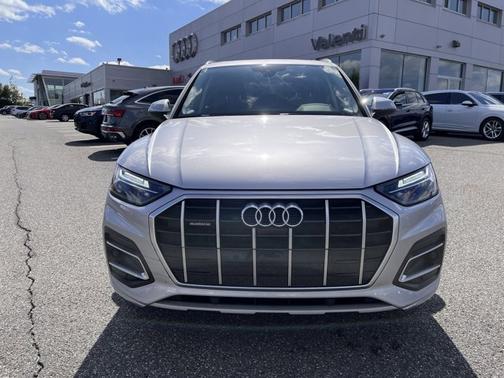 2023 Audi Q5 Premium Plus