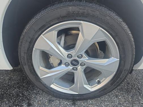 2022 Audi Q5 S line Premium Plus