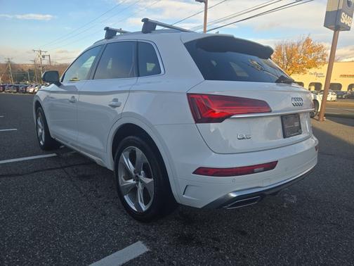 2022 Audi Q5 S line Premium Plus