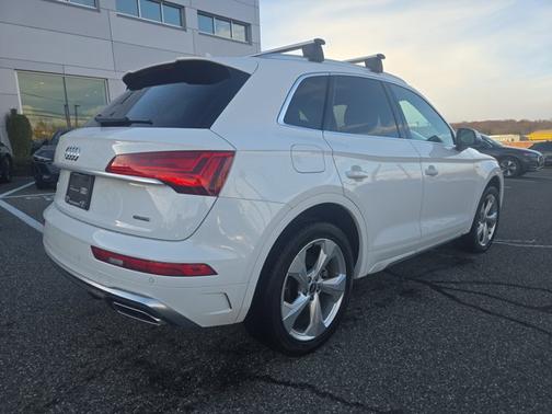 2022 Audi Q5 S line Premium Plus