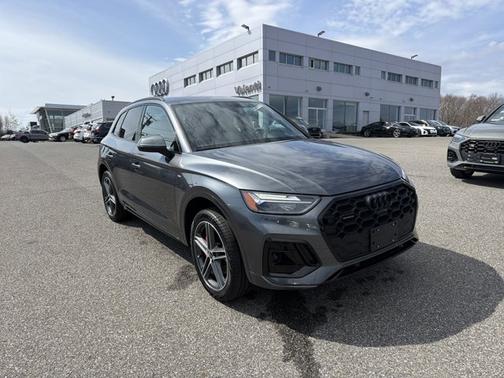 2025 Audi Q5 S line Premium Plus