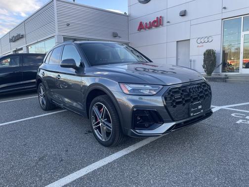 Daytona Gray Pearl Effect 2025 Audi Q5 S line Premium Plus