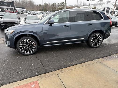 2026 Volvo XC90 Plus