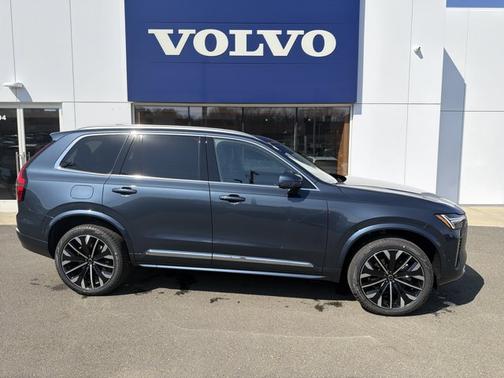 Denim Blue Metallic 2026 Volvo XC90 Plus