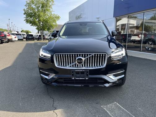2024 Volvo XC90 Core Bright Theme