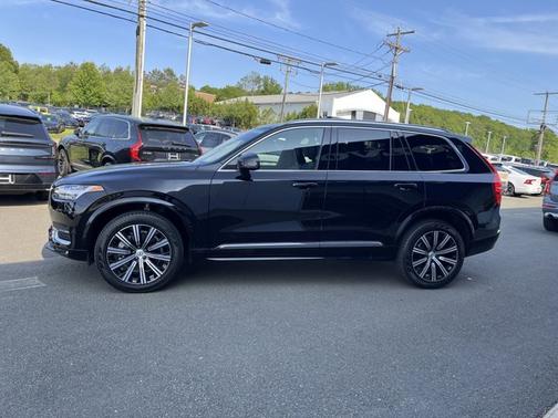 2024 Volvo XC90 Core Bright Theme
