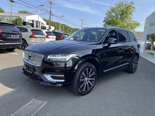 2024 Volvo XC90 Core Bright Theme