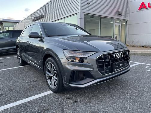 2023 Audi Q8 Premium Plus