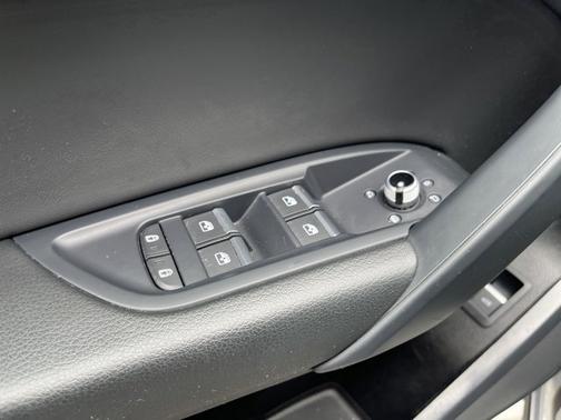 2023 Audi Q5 Premium
