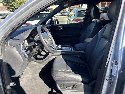 2022 Audi Q7 Premium Plus