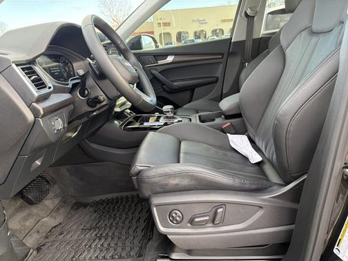 2025 Audi Q5 S line Premium