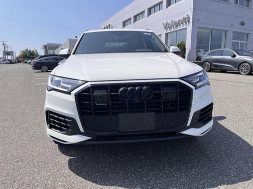 2022 Audi Q7 Premium Plus
