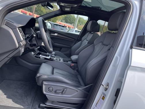 2025 Audi Q5 S line Premium Plus
