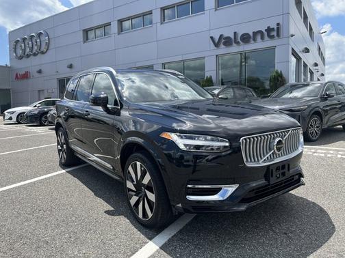 2024 Volvo XC90 Recharge Plug-In Hybrid Ultimate