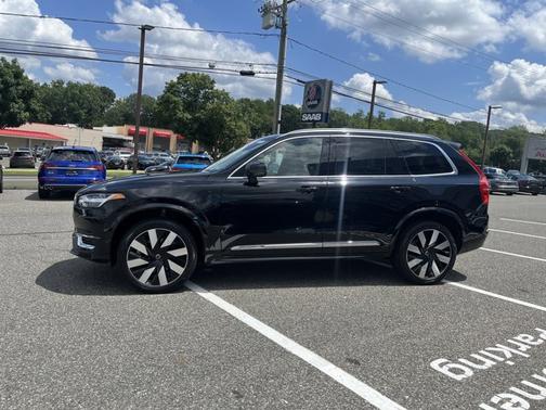 2024 Volvo XC90 Recharge Plug-In Hybrid Ultimate