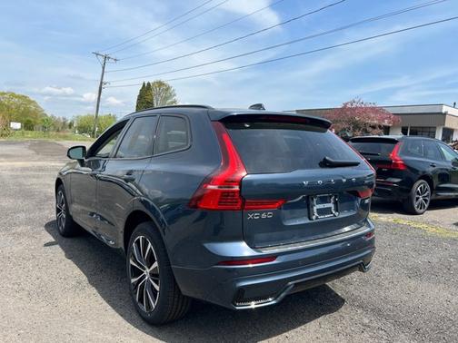 2025 Volvo XC60 Plus