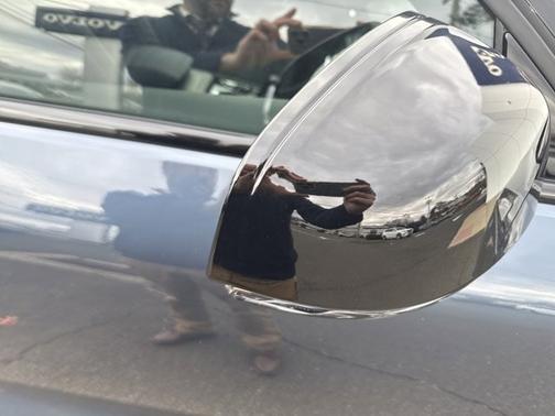 2026 Volvo XC40 Ultra Black Edition