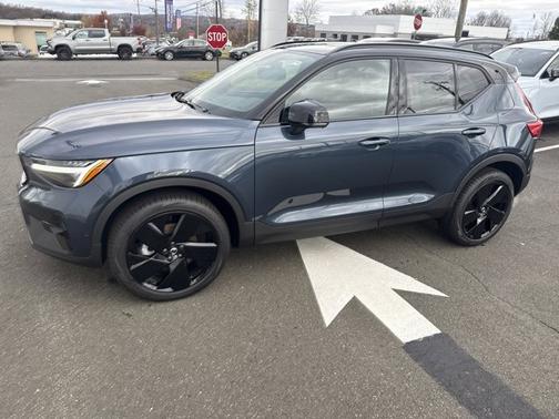 2026 Volvo XC40 Ultra Black Edition