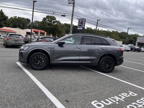 2024 Audi Q8 e-tron Prestige