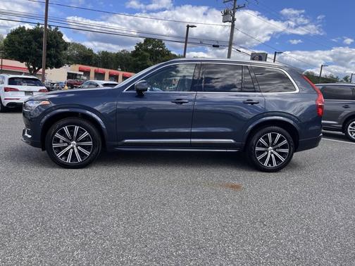 2024 Volvo XC90 Core Bright Theme