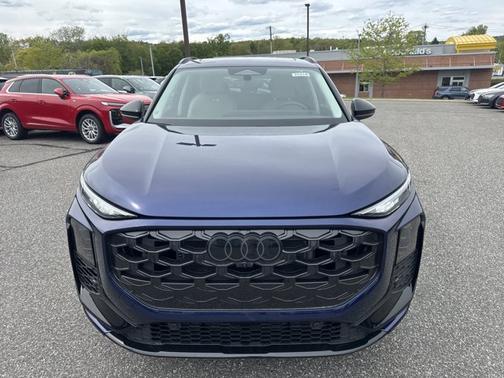 Navarra Blue Metallic 2026 Audi Q3 S line