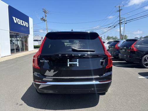 2024 Volvo XC90 Ultimate Bright Theme