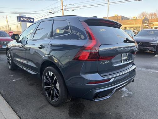 2026 Volvo XC60 Plus