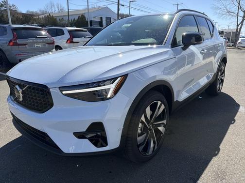 Cloud Blue 2026 Volvo XC40 Plus