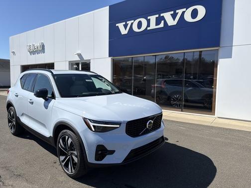 Cloud Blue 2026 Volvo XC40 Plus