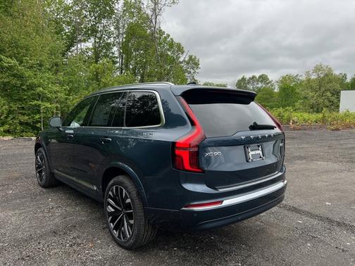 2025 Volvo XC90 Plus