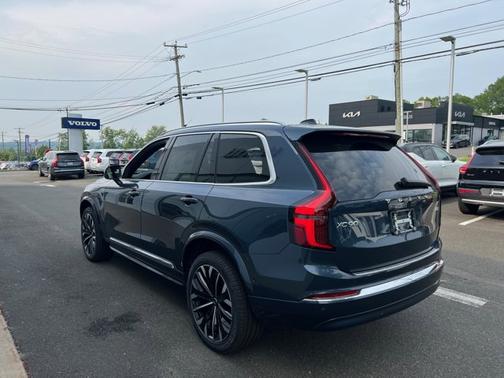 2025 Volvo XC90 Plus